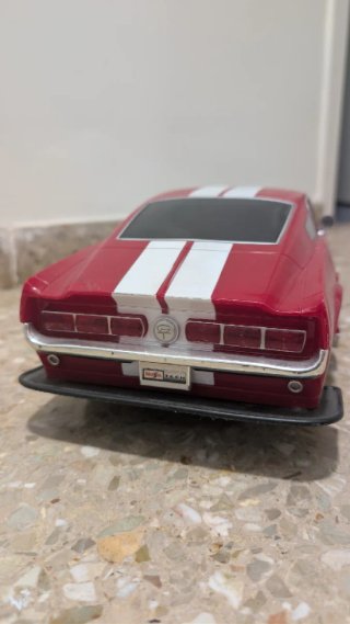 Maisto Ford Mustang GT 1967 1:12 Radiocontrol Rojo