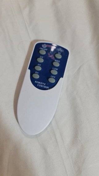 Ventilador de techo plateado con luz