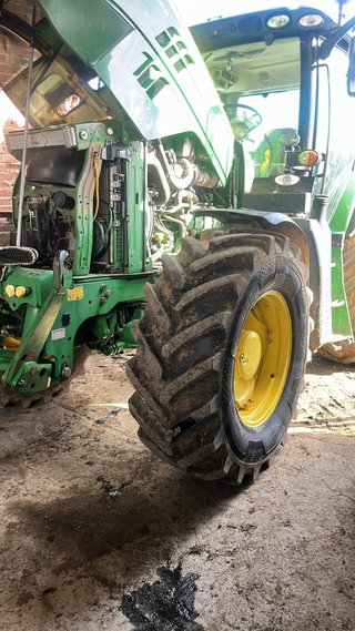 Tractor John Deere 6140R