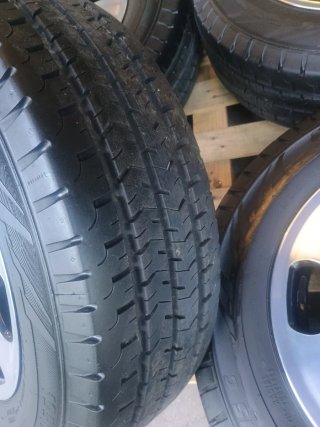 4 Llantas 15 Mercedes Benz Vito W638 Neumáticos