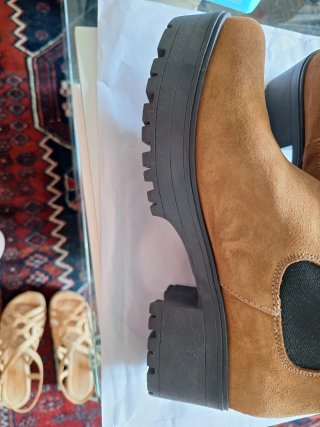 Botines ante beige oscuro