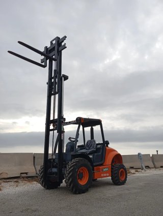 Ausa CH 200 4x4 Carretilla Elevadora 2014