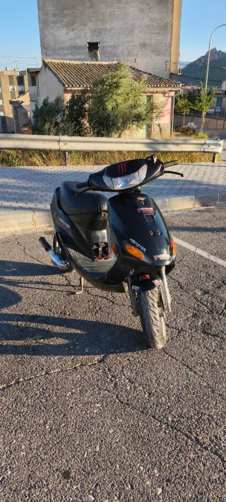 Kymco Scout 50cc Scooter Negro