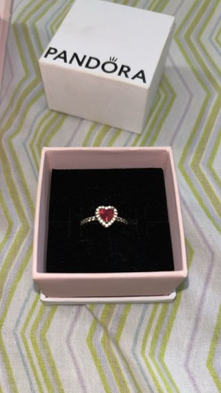 Anillo Pandora Corazón Rojo y Plata