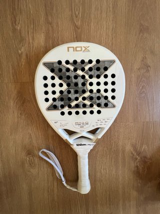 Pala de pádel Nox AT10 12K