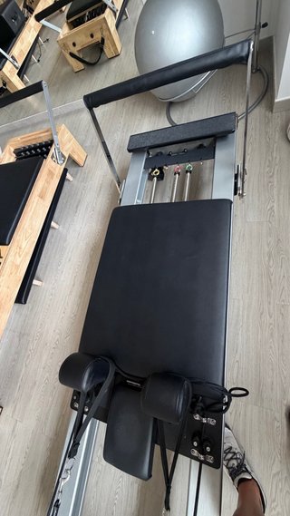 Máquina Pilates Reformer Elina