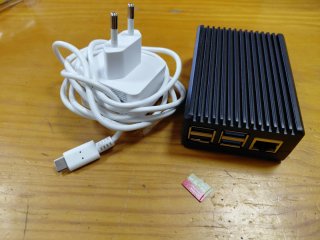 Raspberry Pi 4 + Fuente + SD + Carcasa