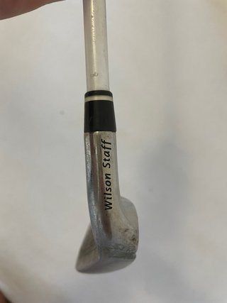 Palo de golf Wilson Staff Hierro 7