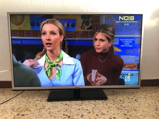 Televisión Toshiba 46”Negra y Plateada