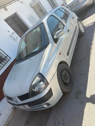 Renault Clio 2002