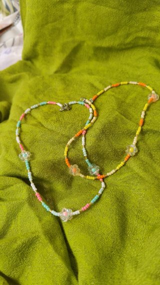Collares veraniegos alegres nuevos