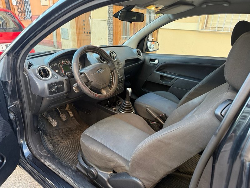 Ford Fiesta 2006, foto 3