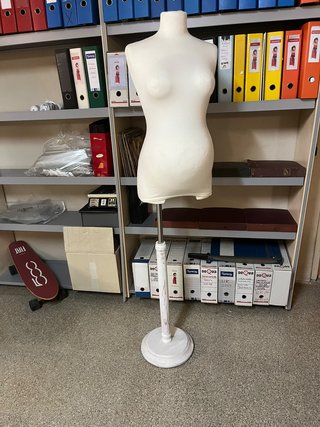 Maniquí embarazada tela con soporte