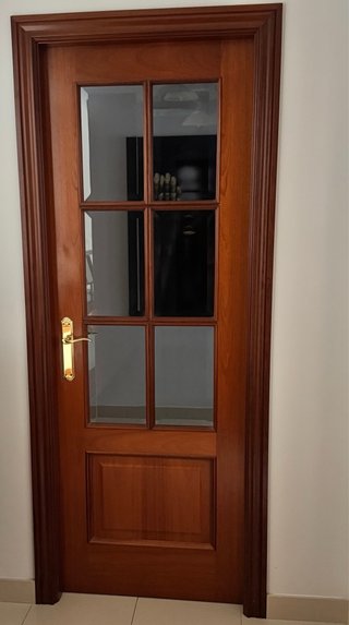 Puertas madera maciza con 6 cristales