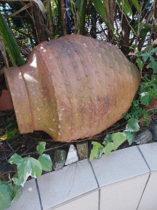 Tinaja de terracota antigua Entre 100 y 200 años