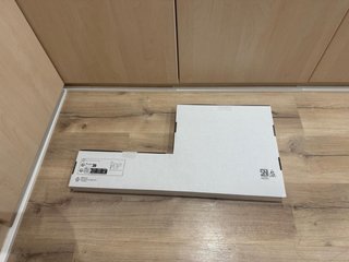 Lámpara de pie moderna y nueva
