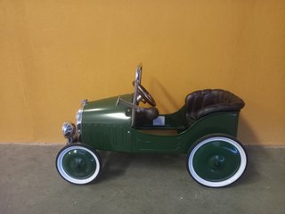 Coche Pedales Infantil Réplica