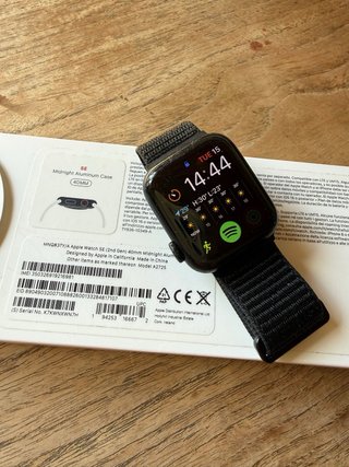 Apple Watch SE 40mm Midnight Aluminium