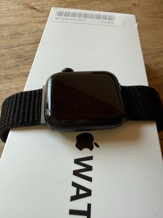 Apple Watch SE 40mm Midnight Aluminium