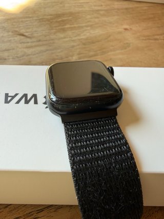 Apple Watch SE 40mm Midnight Aluminium