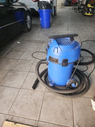Aspiradora industrial azul