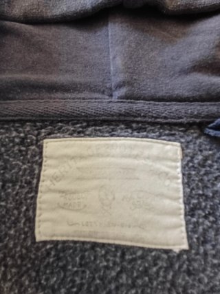 Sudadera con capucha y cremallera