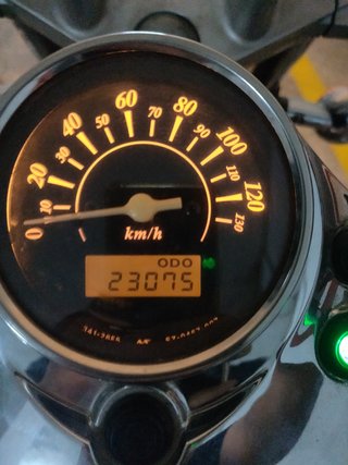 Suzuki Intruder VL 125 Cruiser Negra