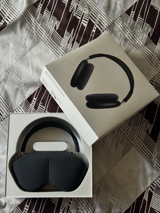 AirPods Max Apple Medianoche.