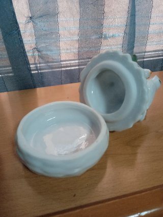 3 Figuras Porcelana:Niño/a.Zapatero Y Joyero: