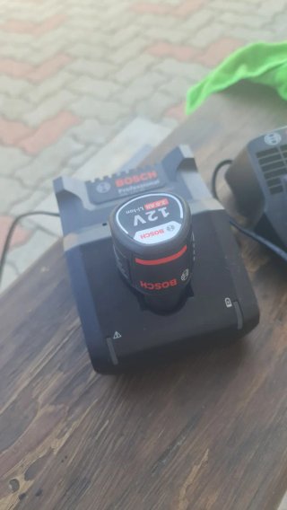 Caricabatterie Bosch AL 1115 CV e GAL 12V-40