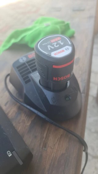 Caricabatterie Bosch AL 1115 CV e GAL 12V-40