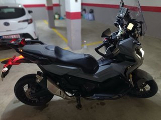 Honda X-adv 750