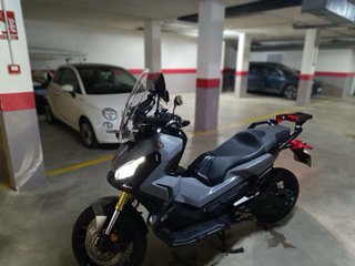 Honda X-adv 750