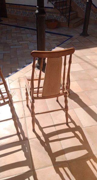Juego de 2 sillas de madera