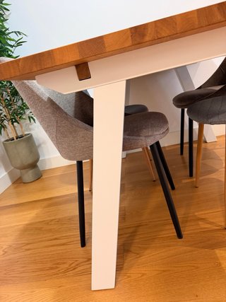Mesa de comedor y 4 sillas