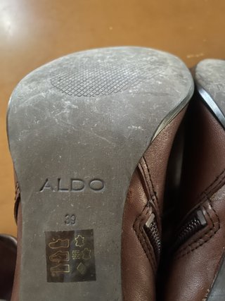 Stivali Aldo Pelle Marrone Tg. 39 Tacco 10