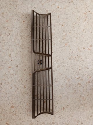 Renault 6 rejilla frontal