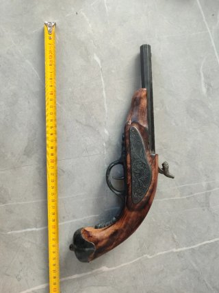 Réplica pistola antigua madera y metal