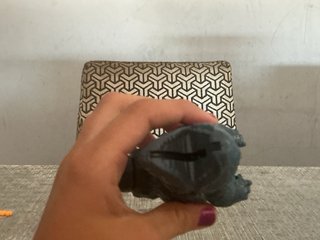 Dragón lanza fuego