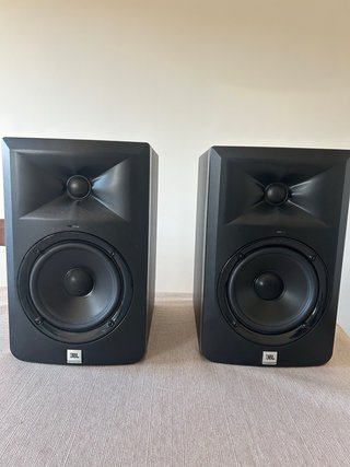 Altavoces Activos JBL LSR305 (Par)