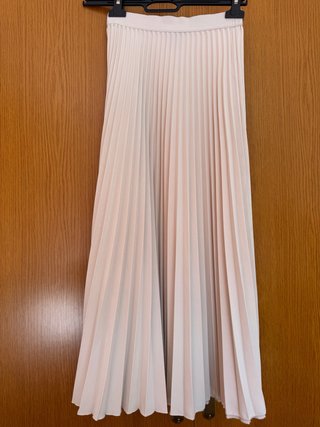Falda plisada beige