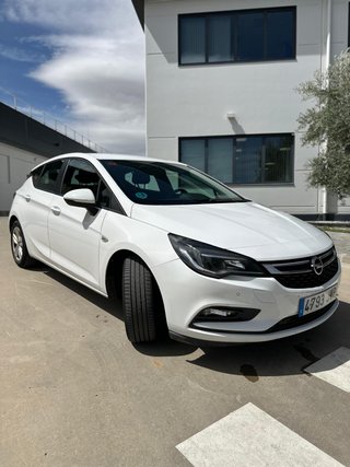 Opel Astra Selective 1.6 CDTi 81 kW (110 CV) - 201