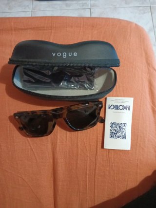 Occhiali da sole Vogue Tortora