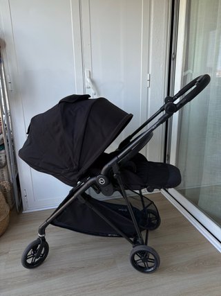 Silla de paseo CYBEX Melio Carbon Negra