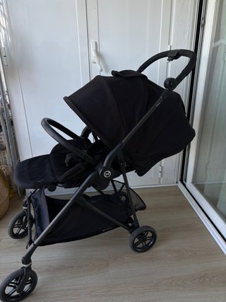 Silla de paseo CYBEX Melio Carbon Negra