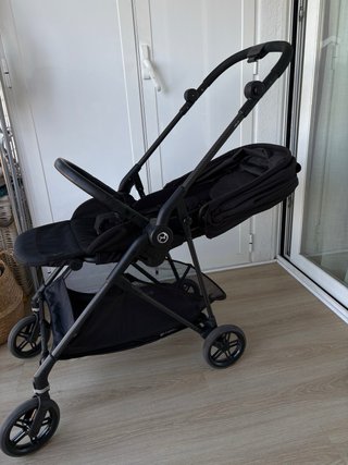Silla de paseo CYBEX Melio Carbon Negra