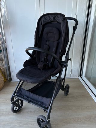 Silla de paseo CYBEX Melio Carbon Negra