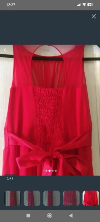 Vestido largo rojo con pedrería