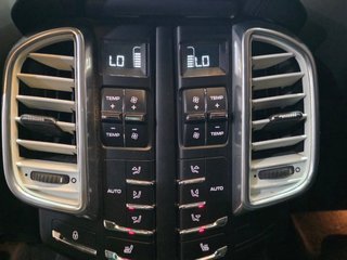 PORSCHE Cayenne 4.8 V8 Turbo Tiptronic
