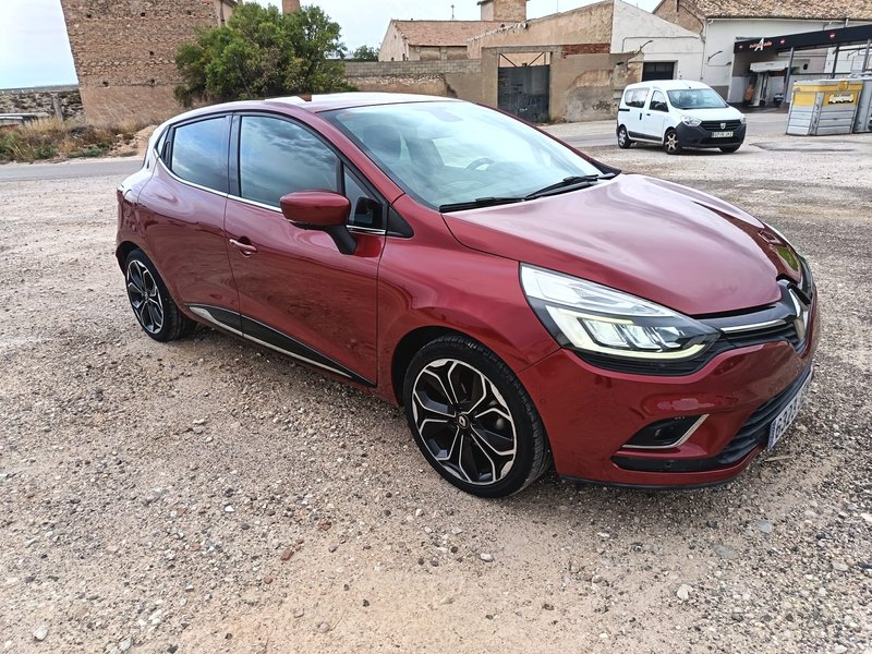 Renault Clio TCe Energy Wolfnoir 2017, foto 3